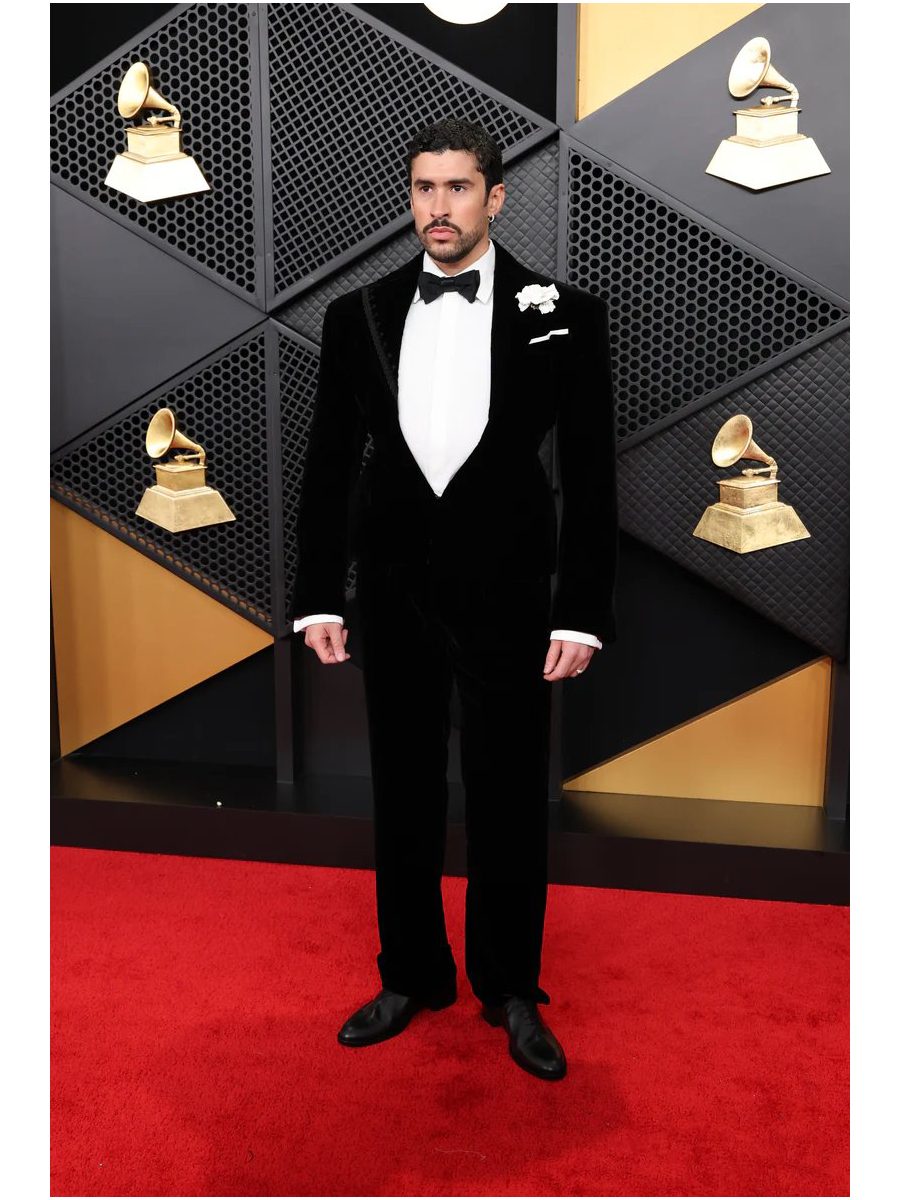 Los mejores momentos de moda de Bad Bunny a lo largo de los años