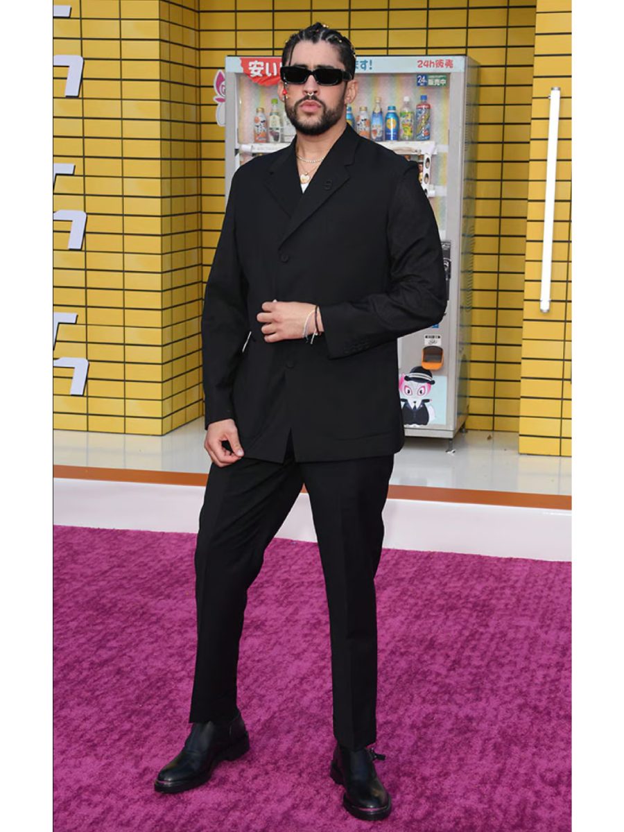 Los mejores momentos de moda de Bad Bunny a lo largo de los años