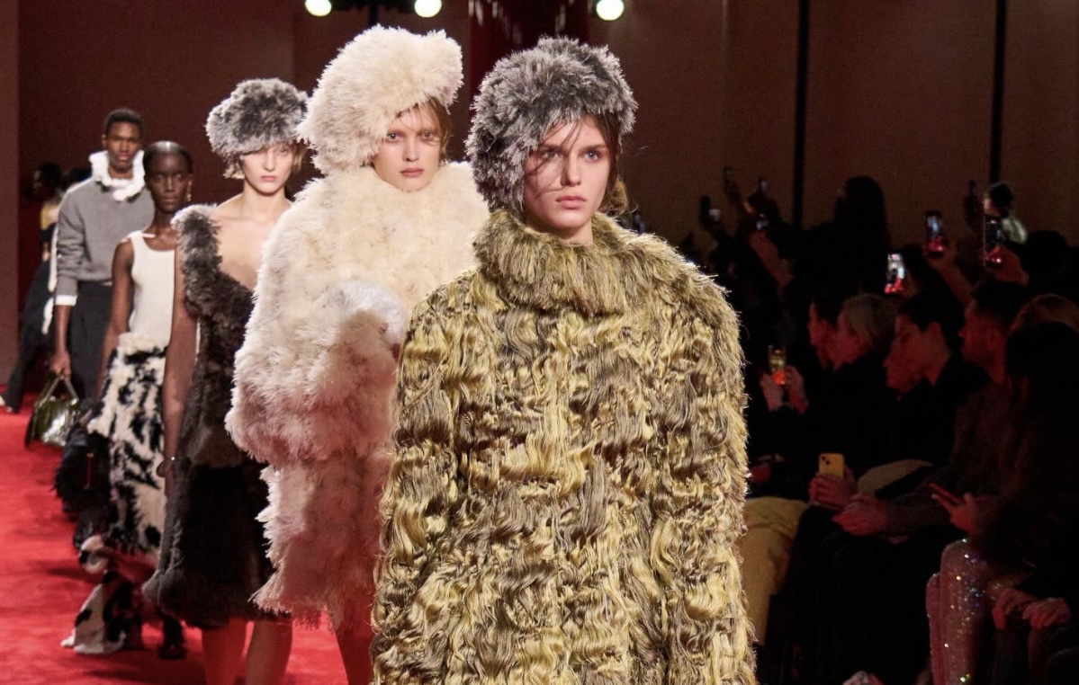 Louise Trotter presenta su segunda colección al frente de Bottega Veneta