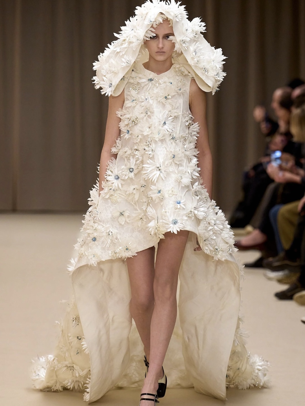 Así fue la colección de Alexander McQueen Fall/Winter 2026-2027