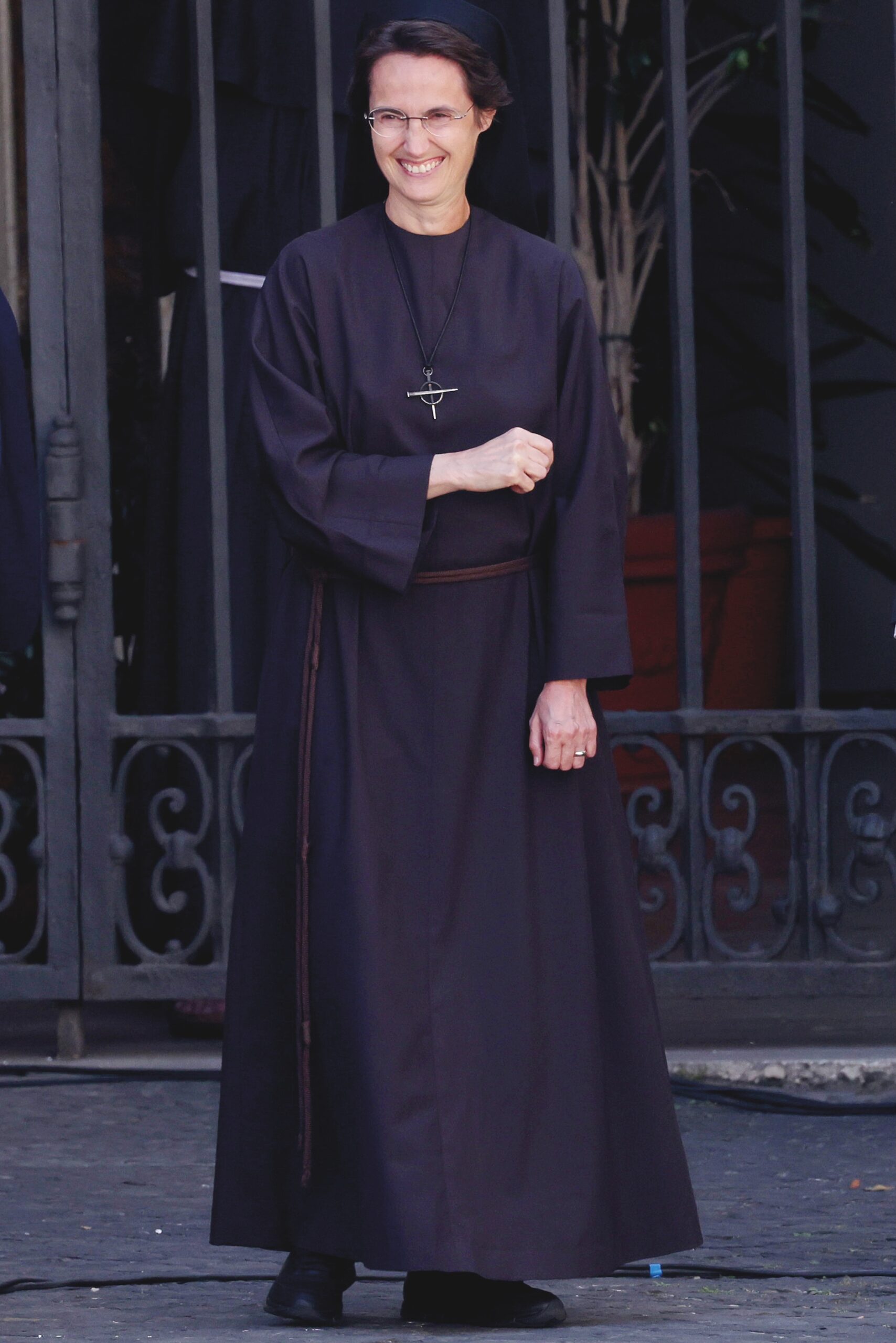 Raffaella Petrini posando y sonriendo