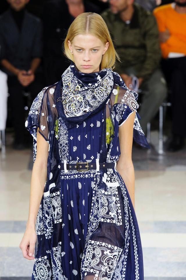 El estampado bandana conquista la primavera 2026