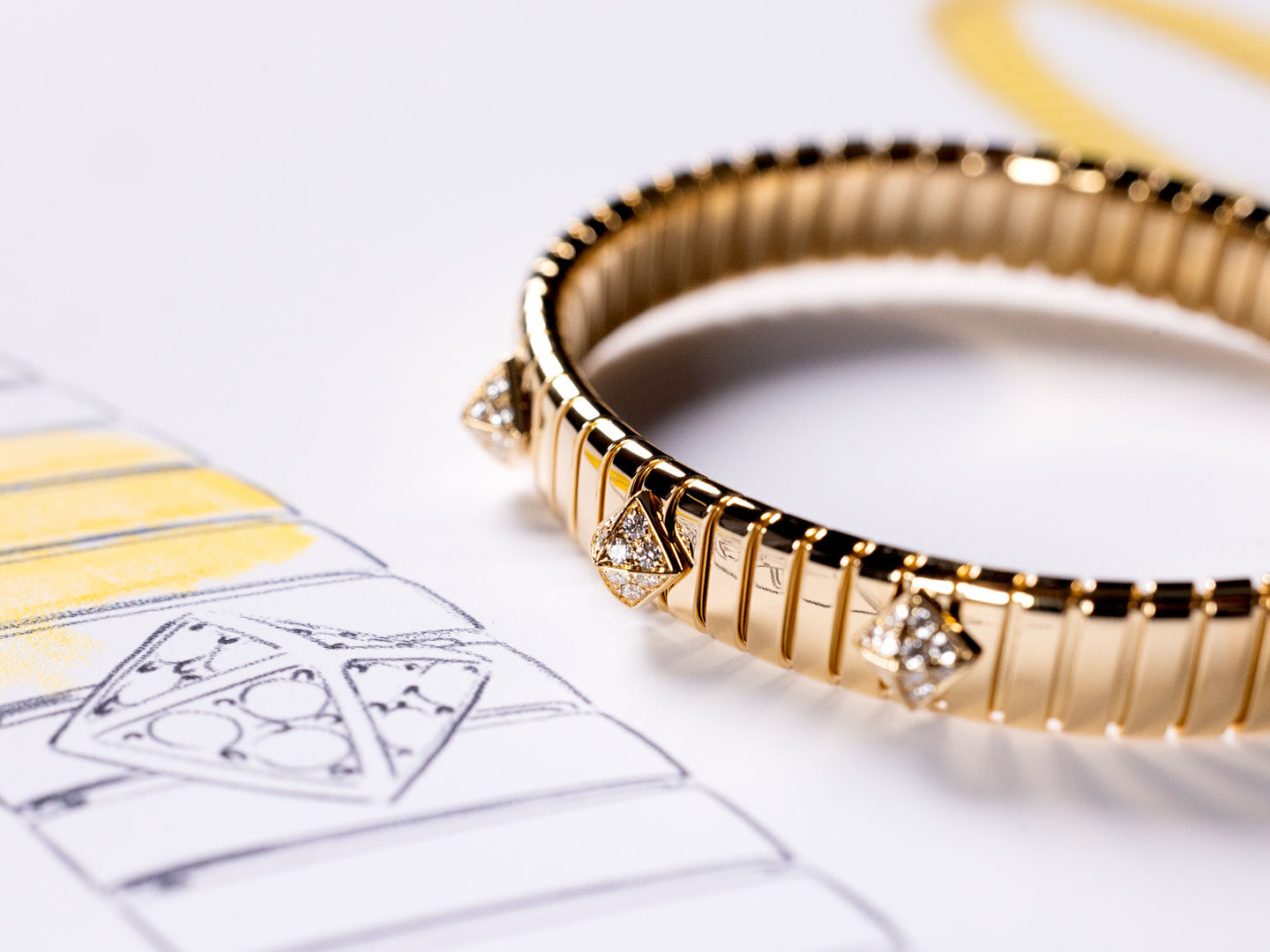 boceto y joya de bvlgari tubogas