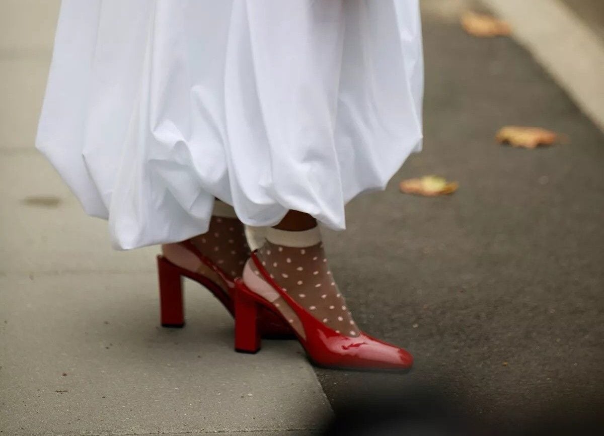 Zapatos rojos en primavera 2026: así se combinan con todo