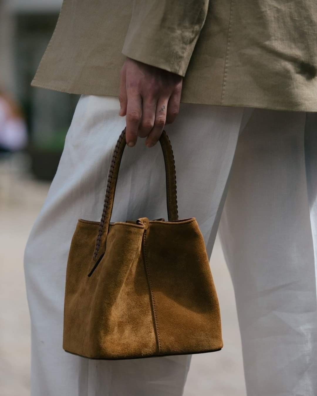 Bolsos de ante: tendencia primavera verano 2026