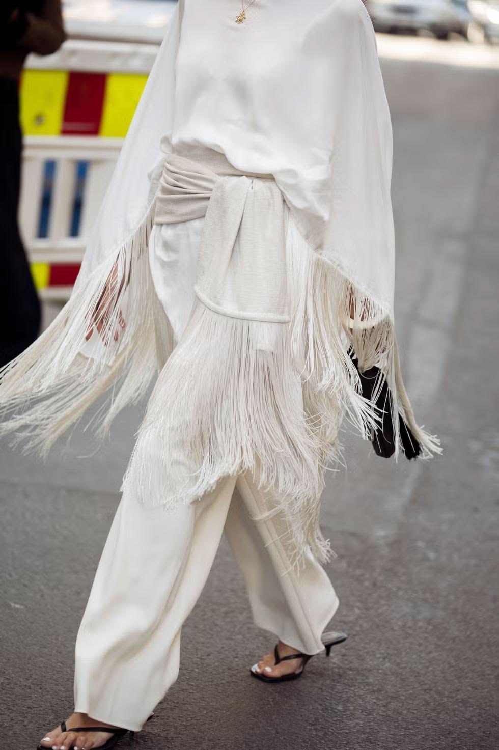 Mascada de flecos: el accesorio clave del 2026