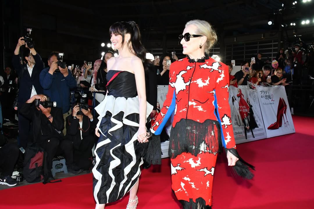 Todos los looks que han protagonizado en el press tour de The Devil Wears Prada