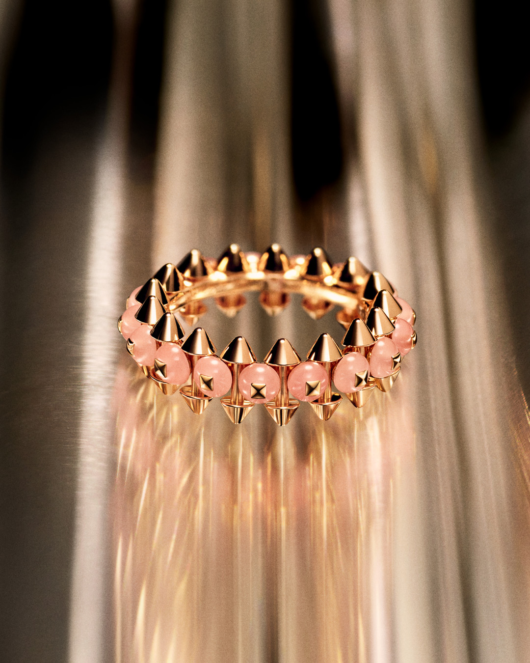 clash de cartier con piedra