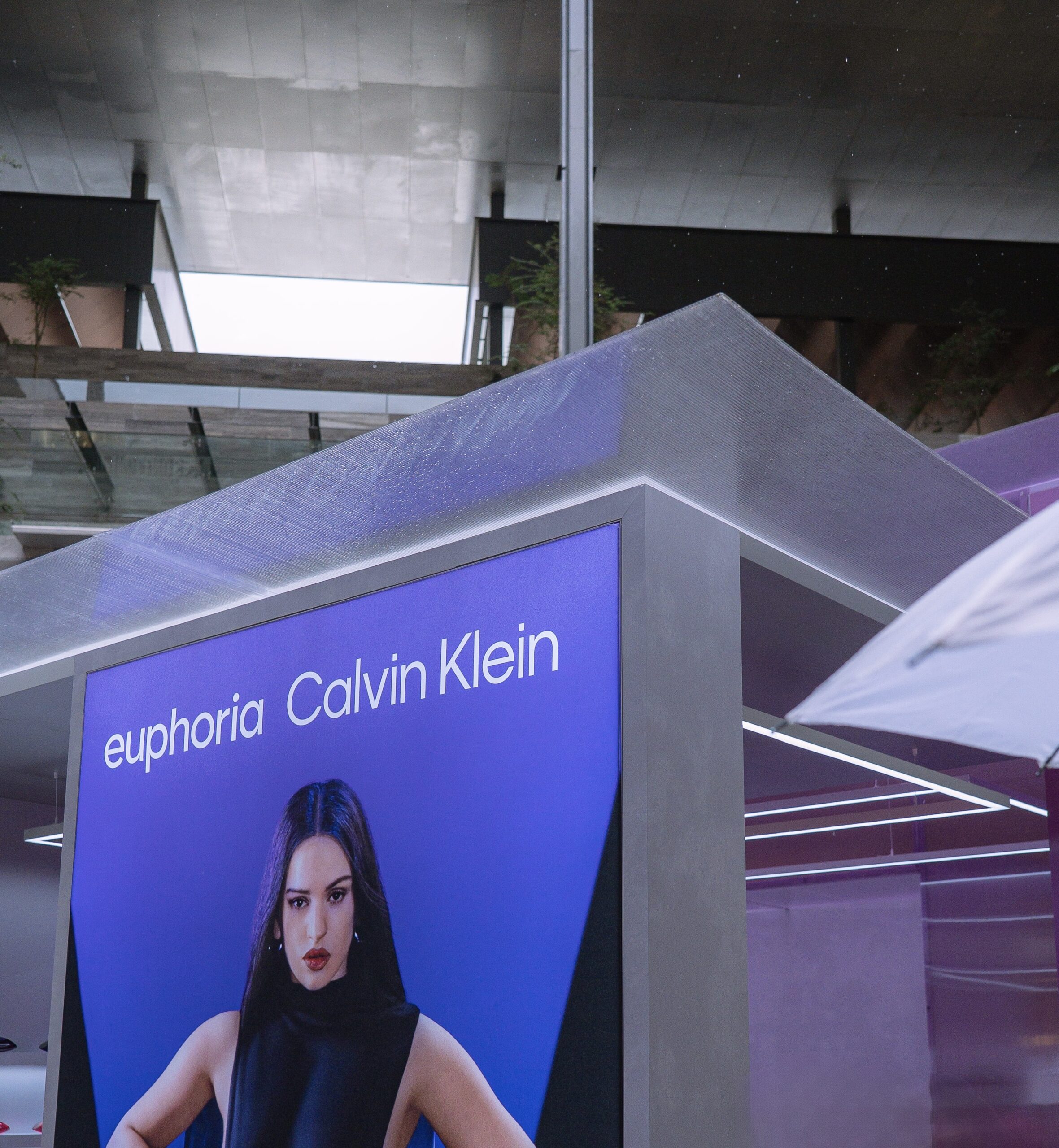 La pop-up de Calvin Klein que transforma Euphoria Elixir en una experiencia