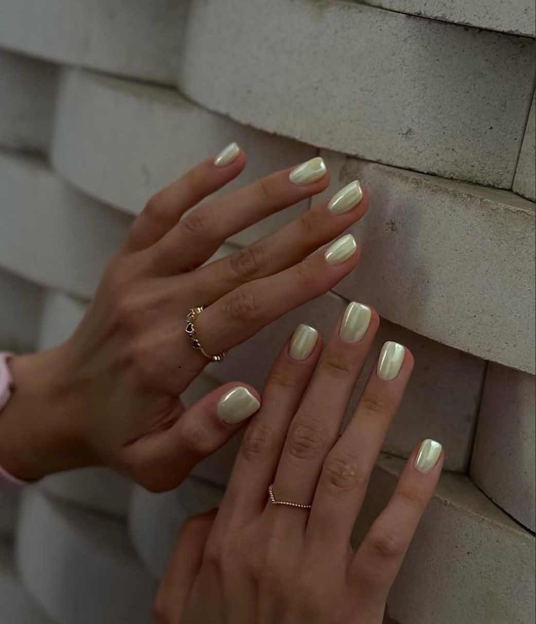 Glazed nails: el efecto de uñas que sigue siendo tendencia esta temporada