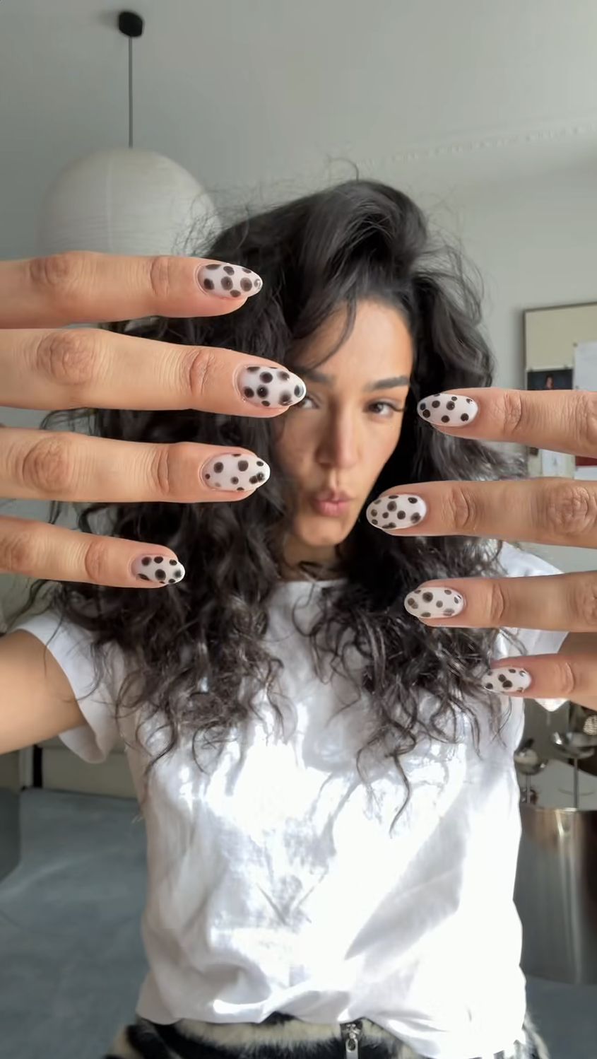 Uñas dálmatas: La manicura en tendencia esta primavera-verano
