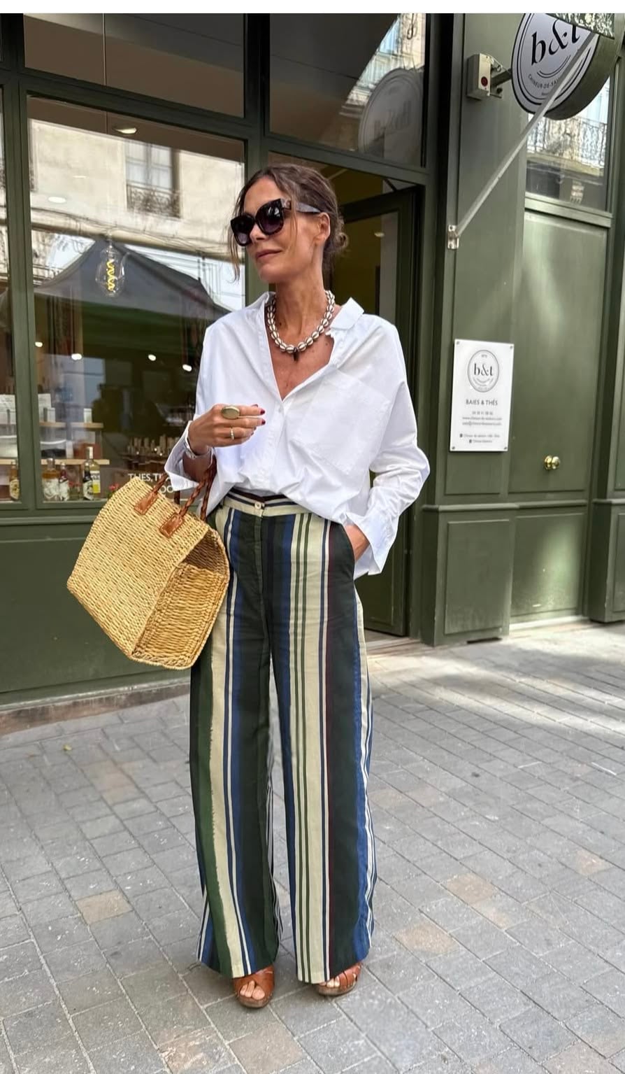 Así son los pantalones de rayas que se llevan esta primavera-verano