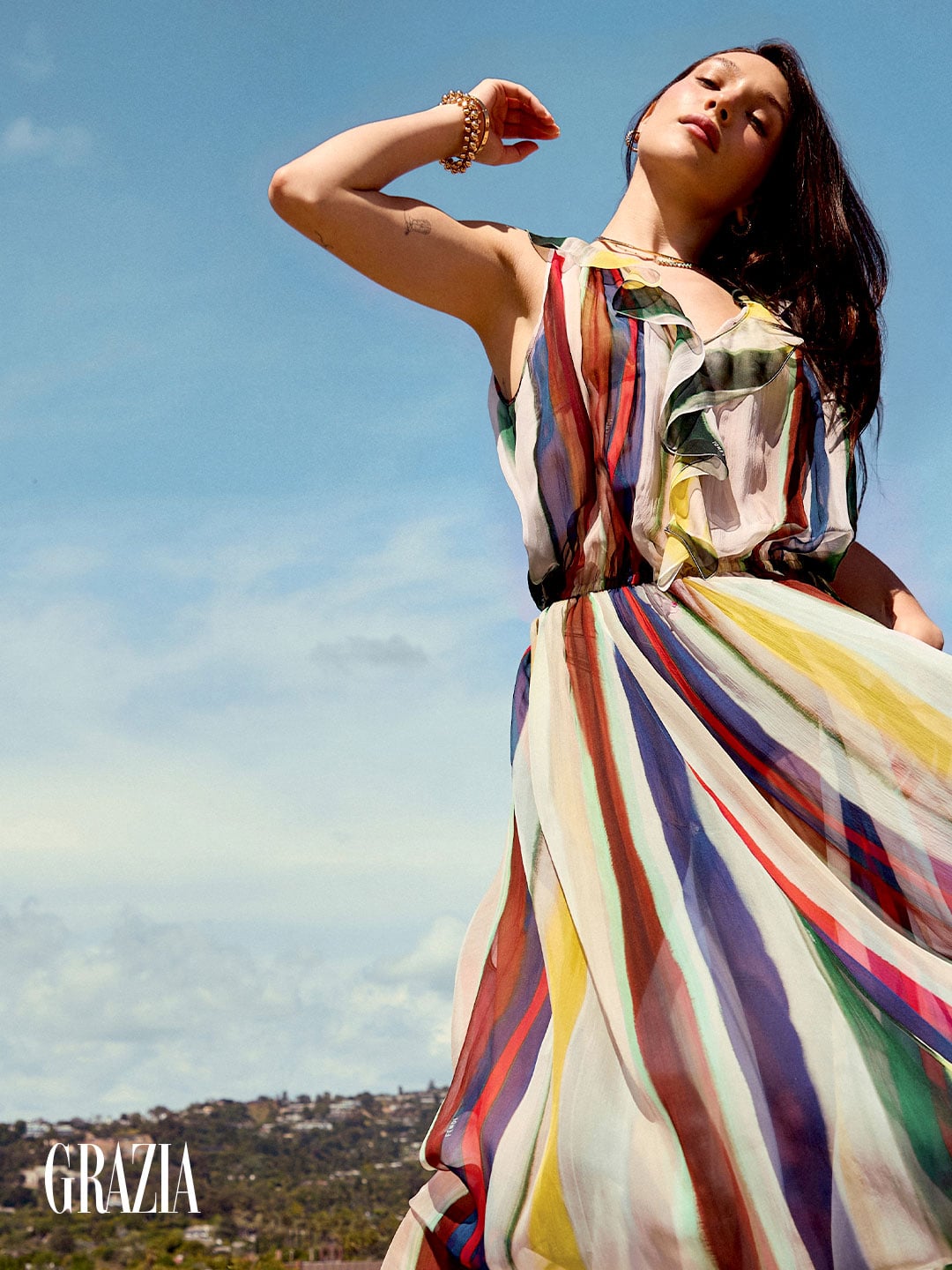 Maddie Ziegler vestido rayas foto para Grazia Mexico