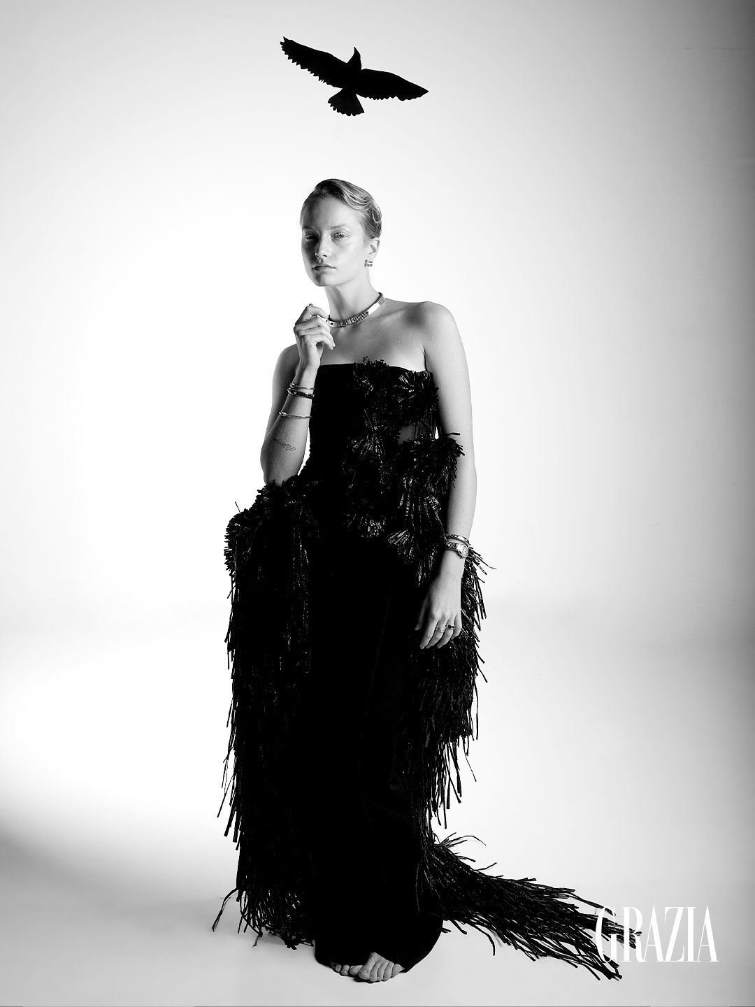 Modelo foto vestido negro grazia latam junio 2026
