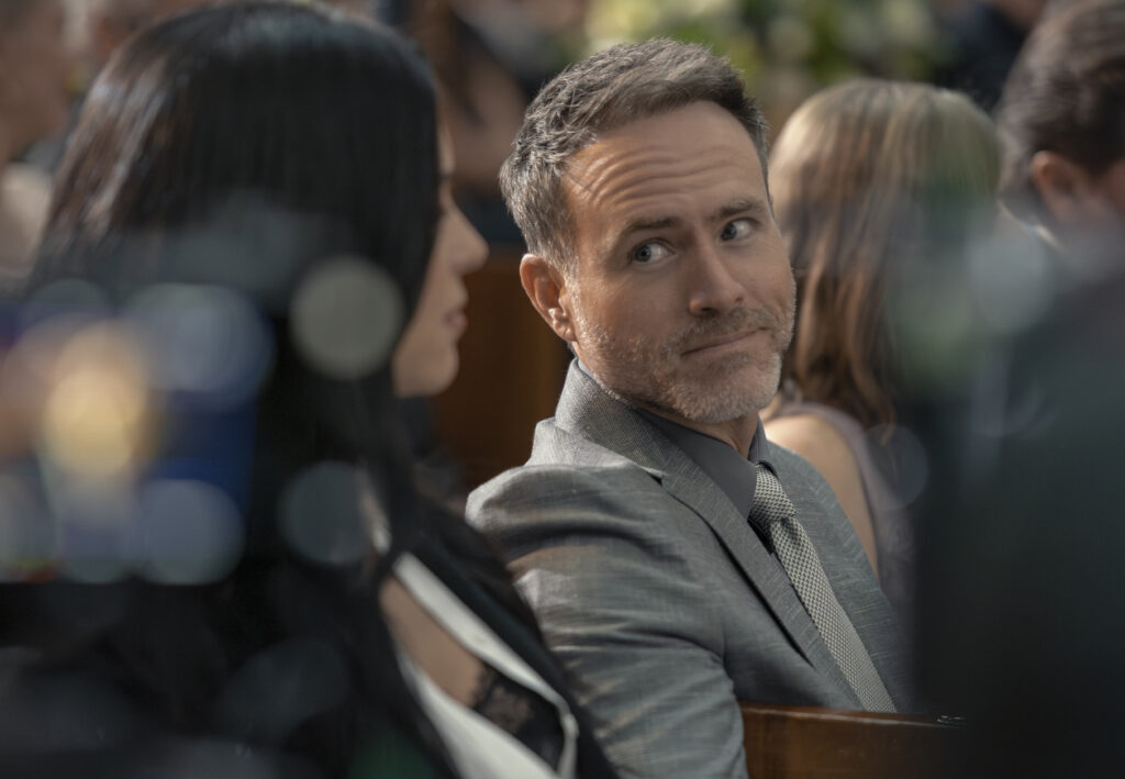 Erik Hayser en el pulso emocional de "Santita" en Netflix