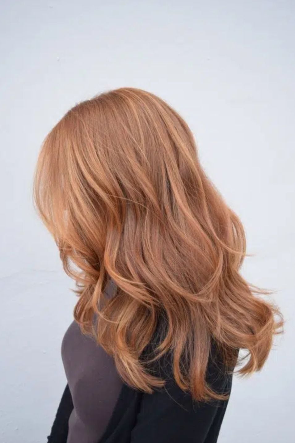 Beige fresa: el color de cabello del verano 2026