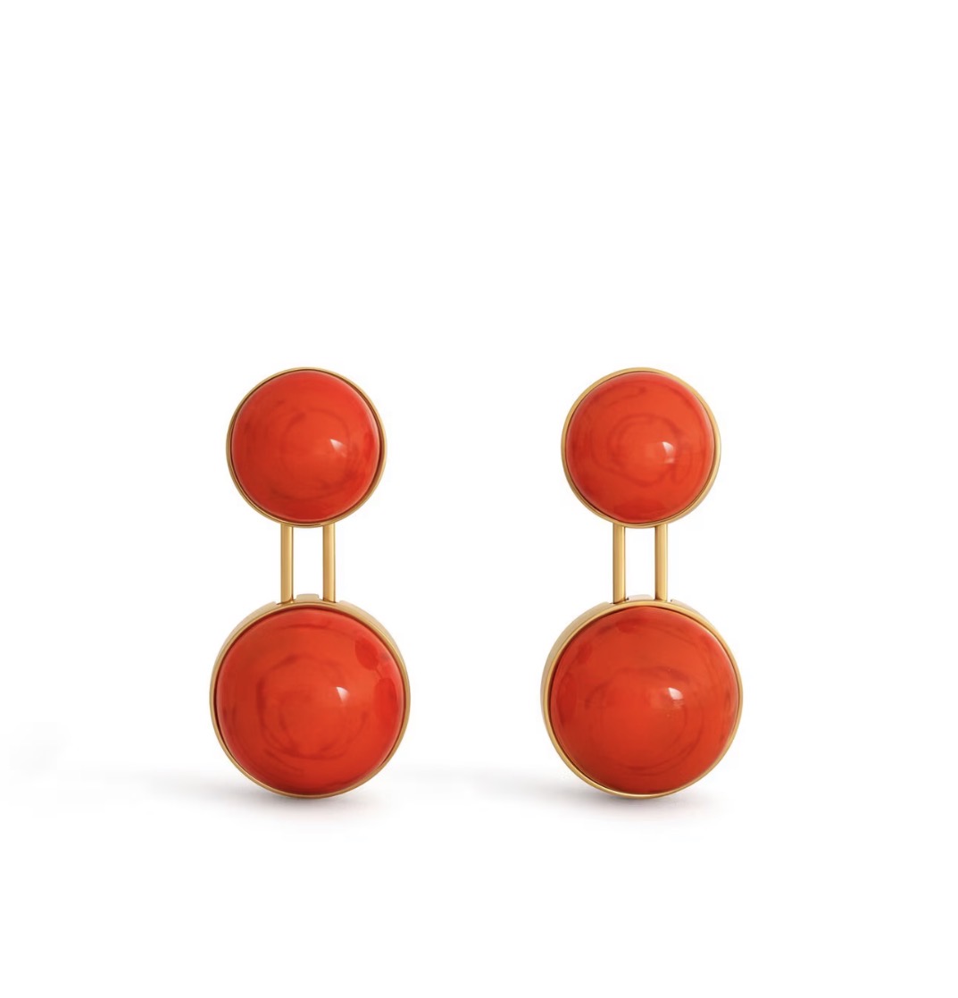 Los aretes que son un must llevar este verano