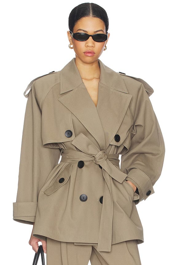 Cómo llevar un trench coat esta temporada