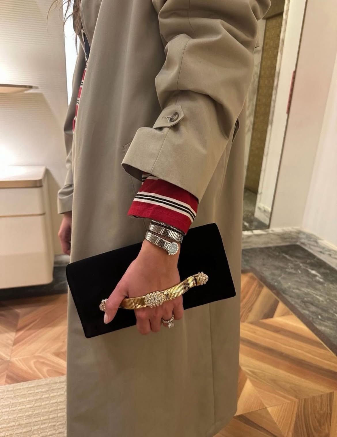 Los mejores bolsos clutch y cómo llevarlos esta temporada
