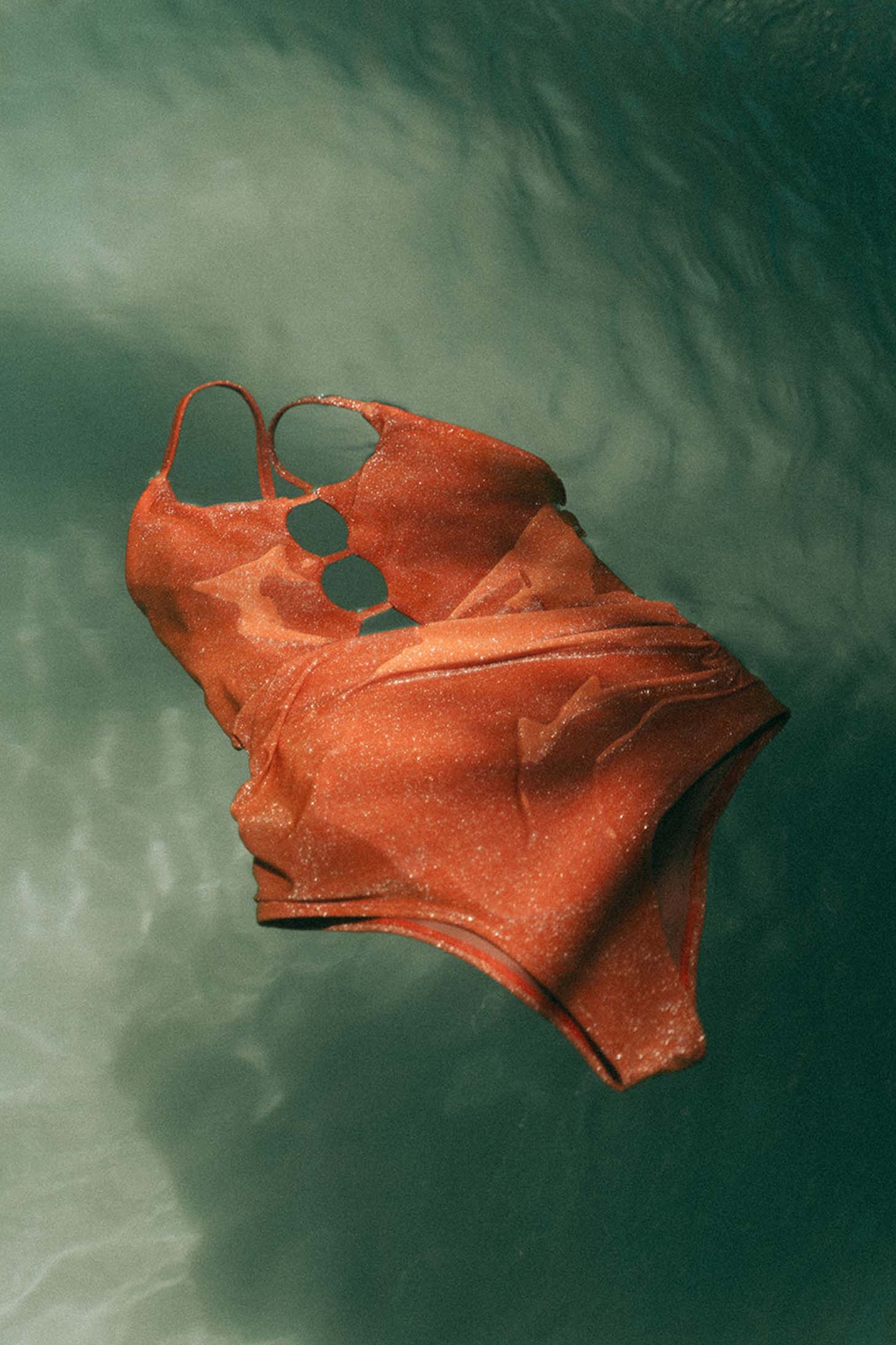 Las marcas que están reinventando ropa de playa