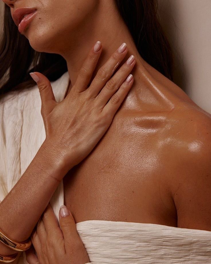 Los mejores tips para hacer que tu perfume dure mucho más en verano