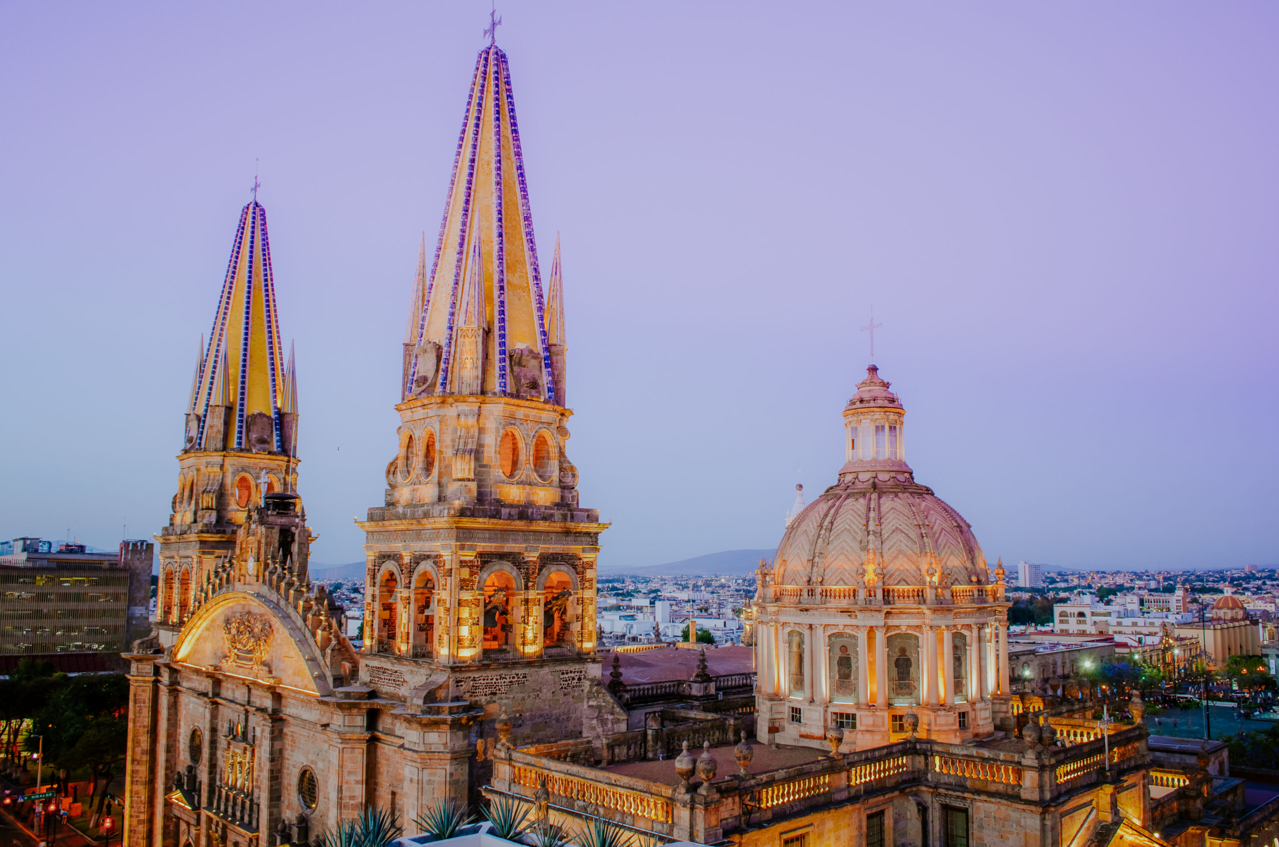 Bailarinas mexicnaas interpretando bailes típicos del estado. Foto: 50 Best Restaurantes.