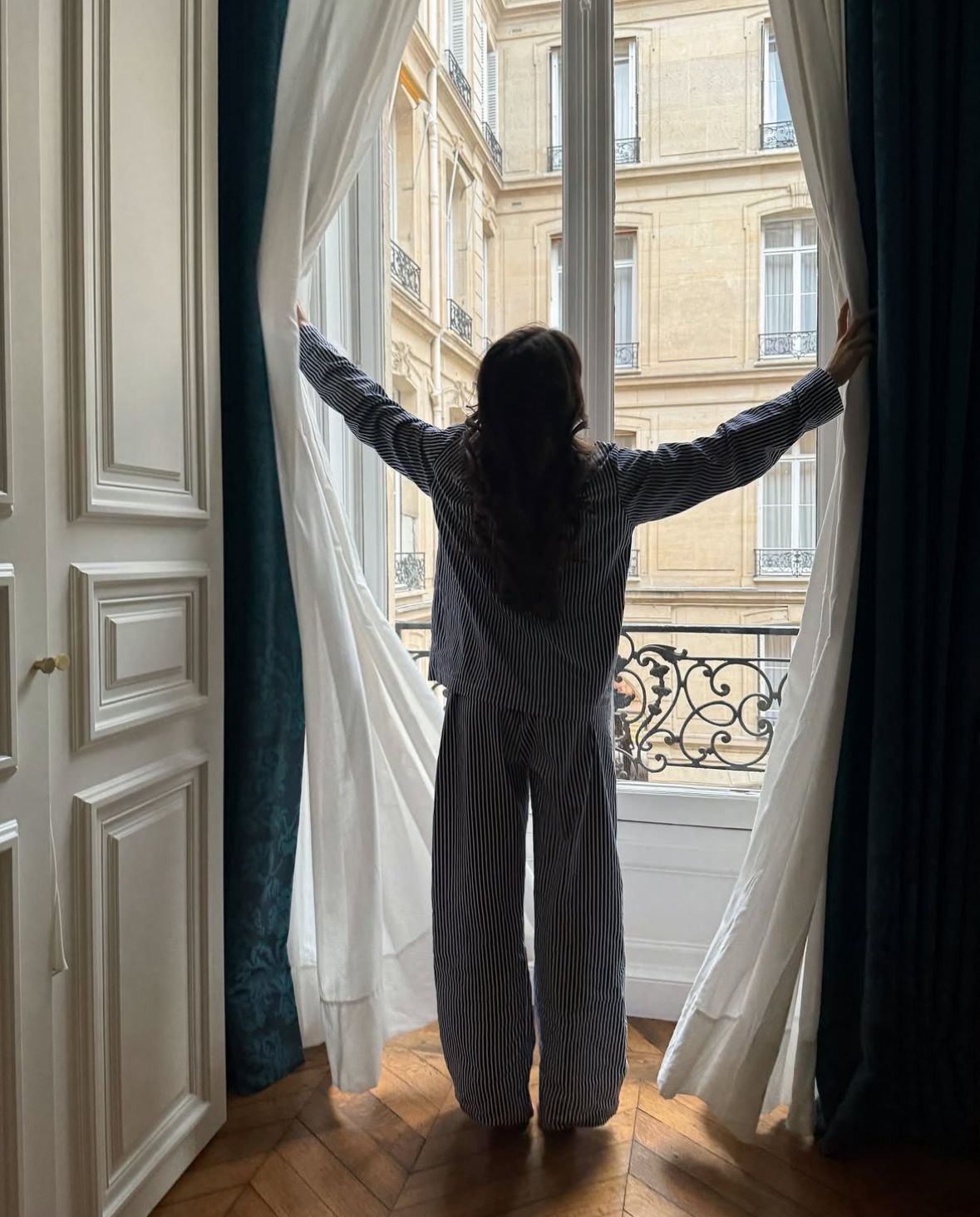 Mujer al despertar