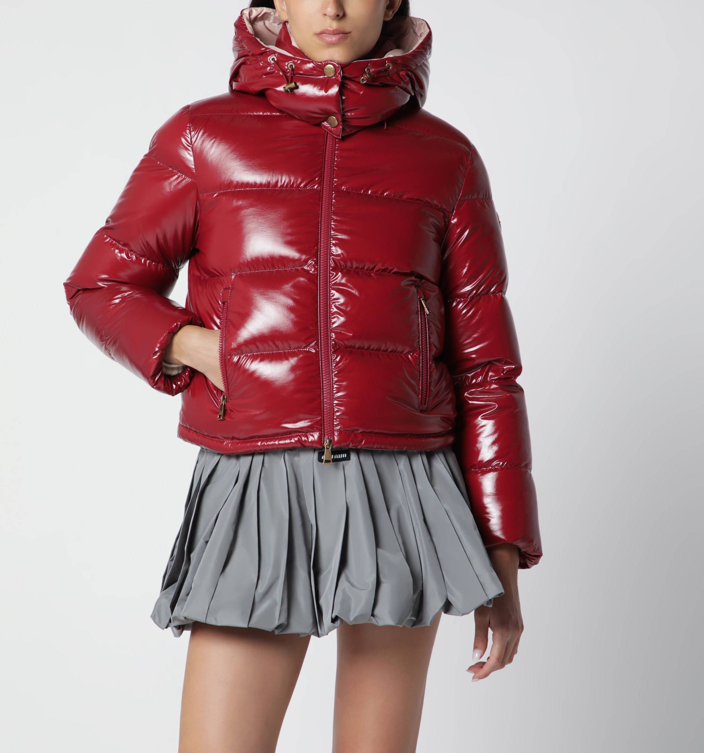 chamarra roja de Moncler