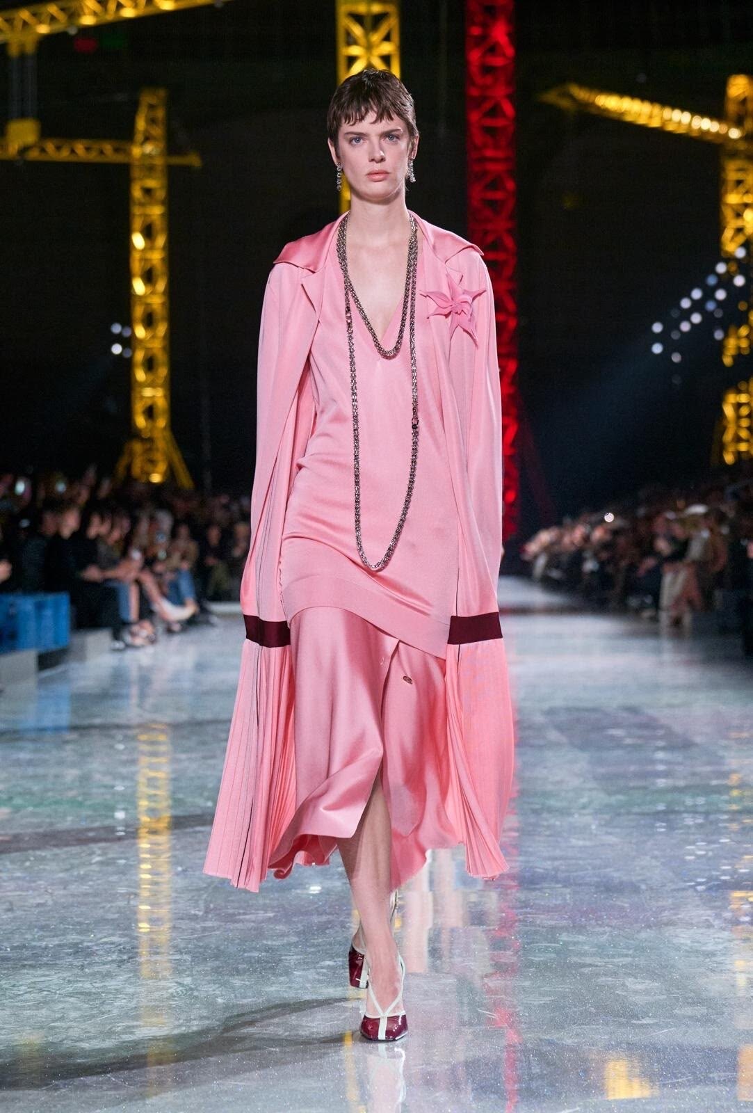 Vestido de seda colorrosa