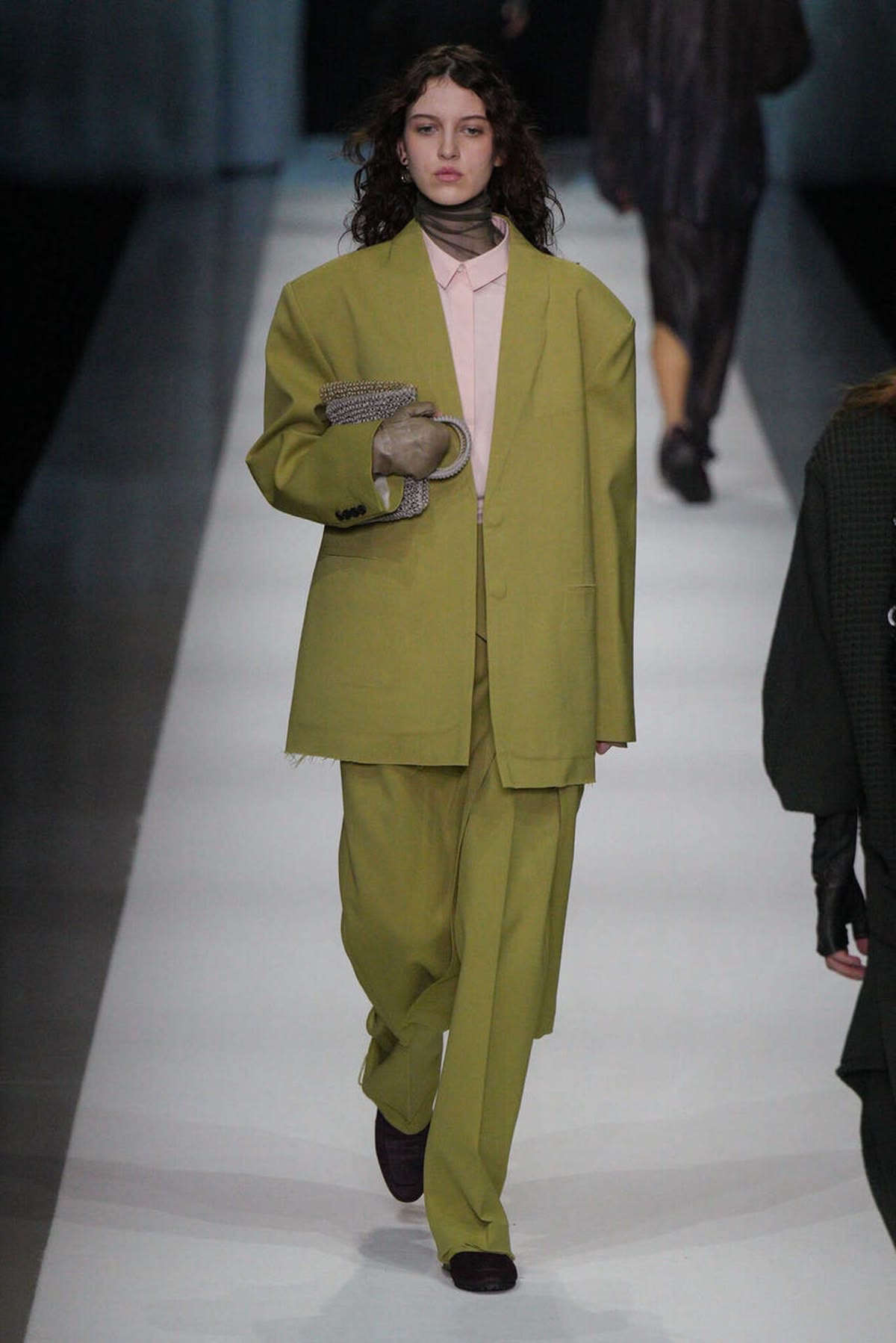 Traje color verde