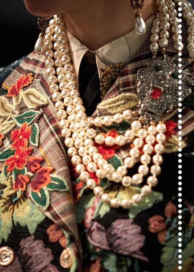 Collar maximalista de perlas