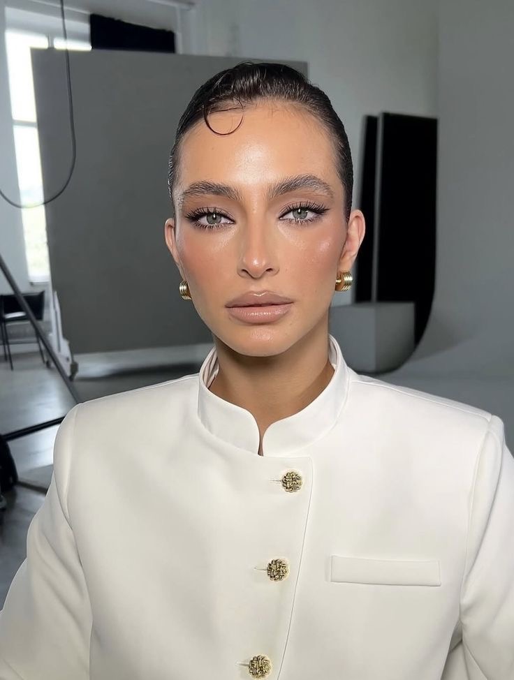 Cool toned makeup