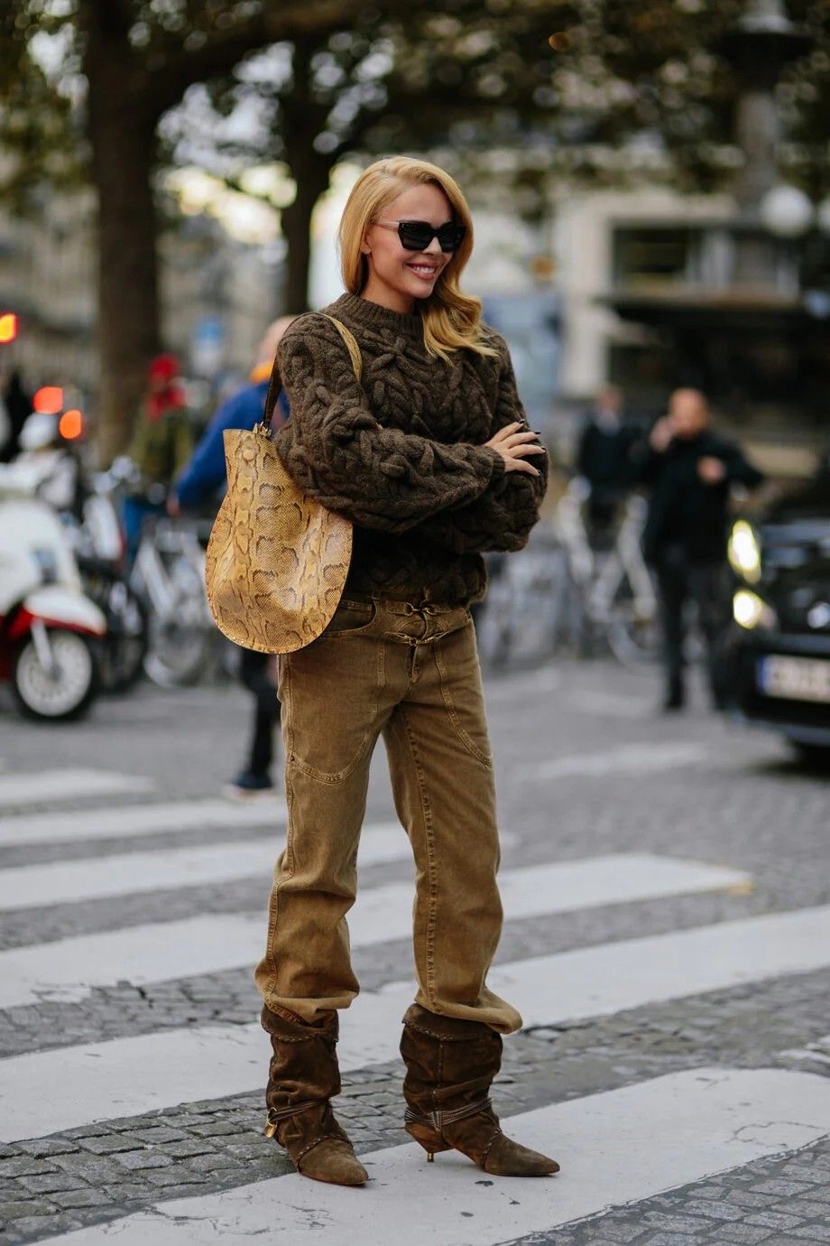 Cómo llevar slouchy boots