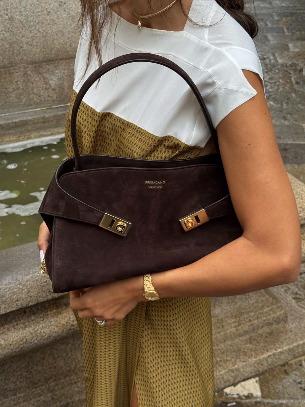 Bolso de piel café en tendencia