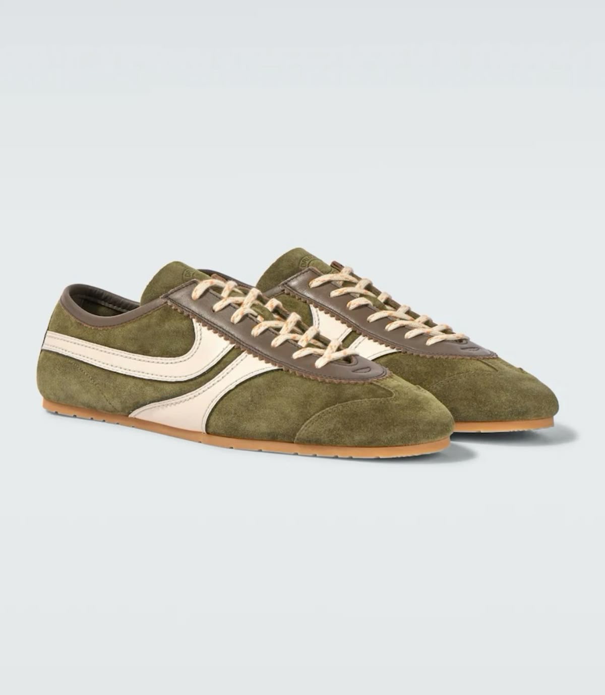 Tenis de gamuza