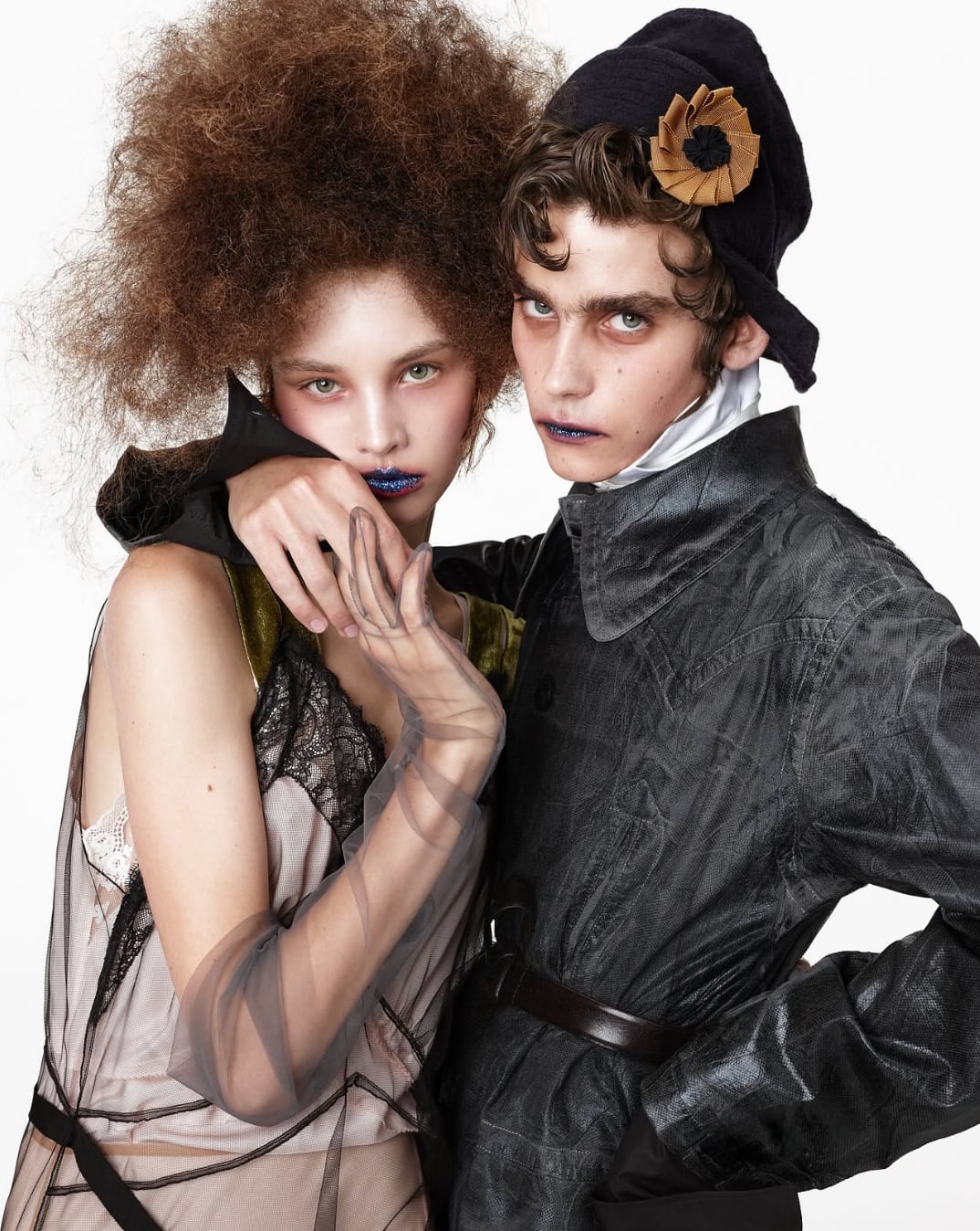 Modelos con prendas de ZARA x John Galliano