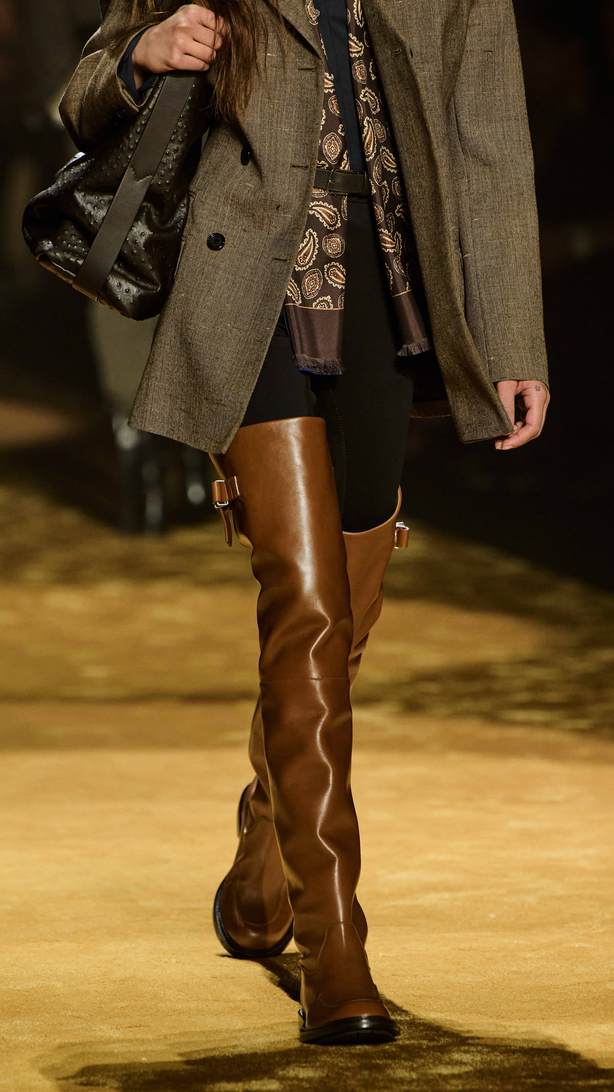 Botas largas cafés