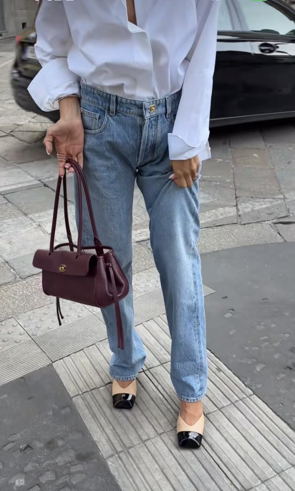 Tacones Chanel punta negra con beige