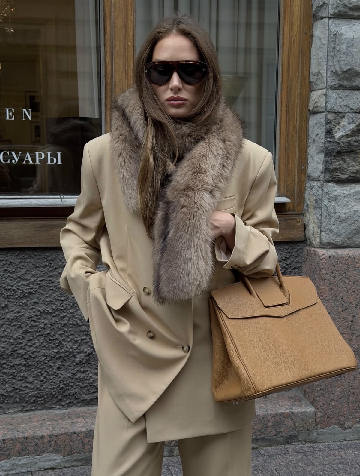 Mujer on bufanda faux fur