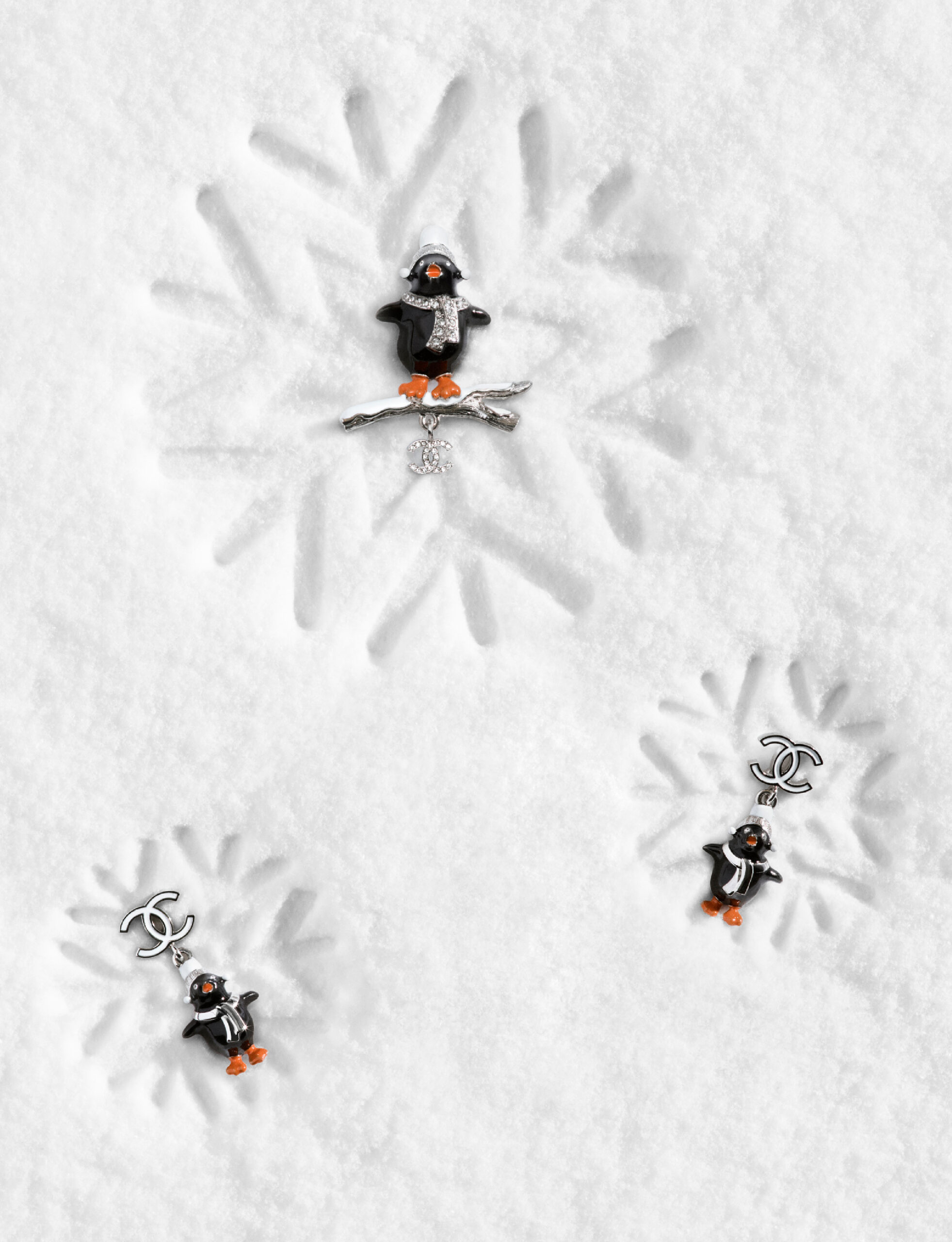 Broches de pingüino CHANEL
