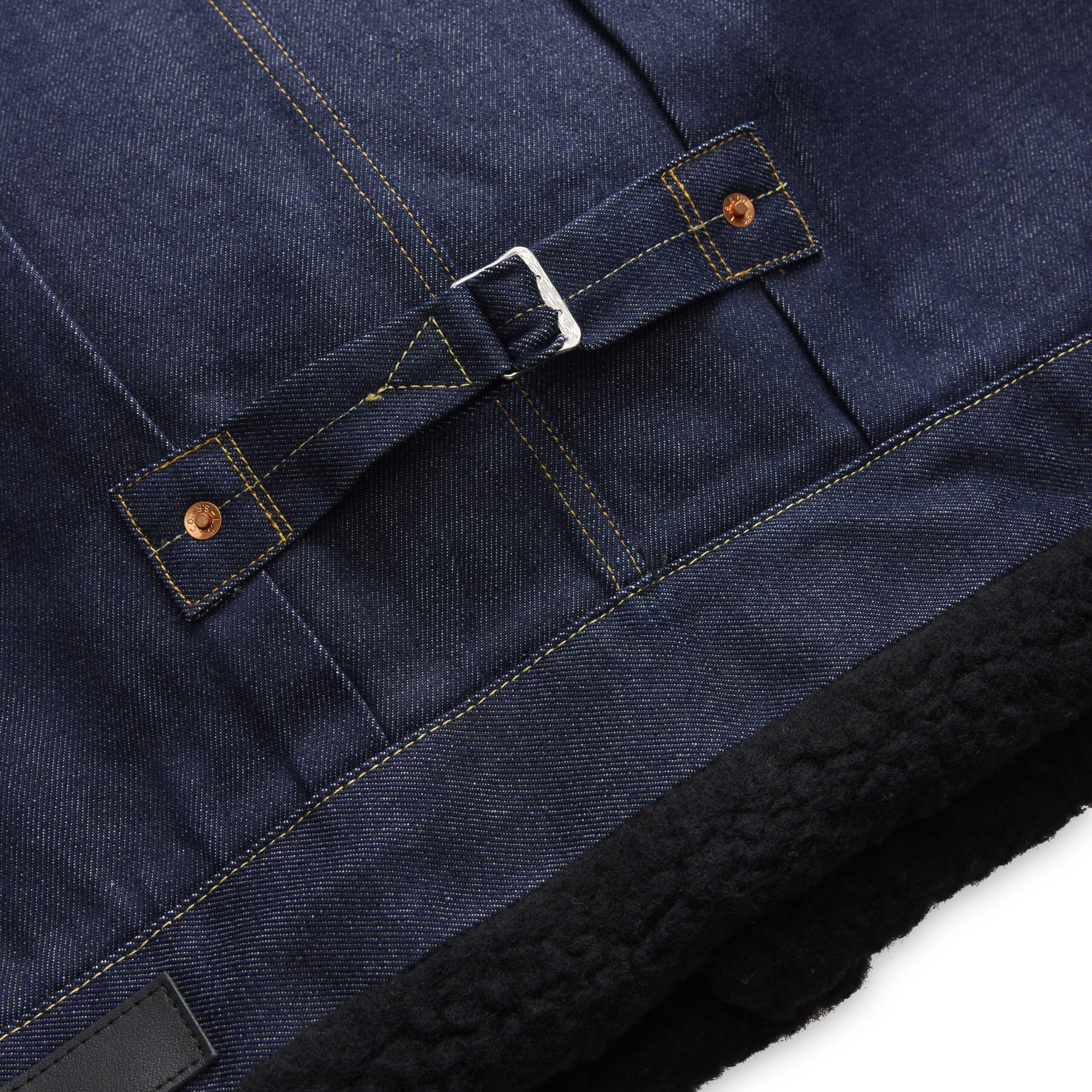 Denim con cinturón