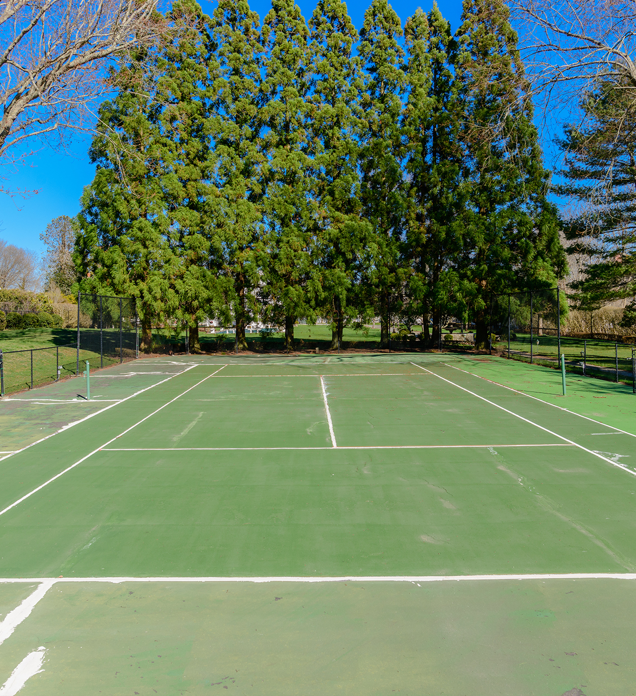 East Hampton's "White House" tennis court