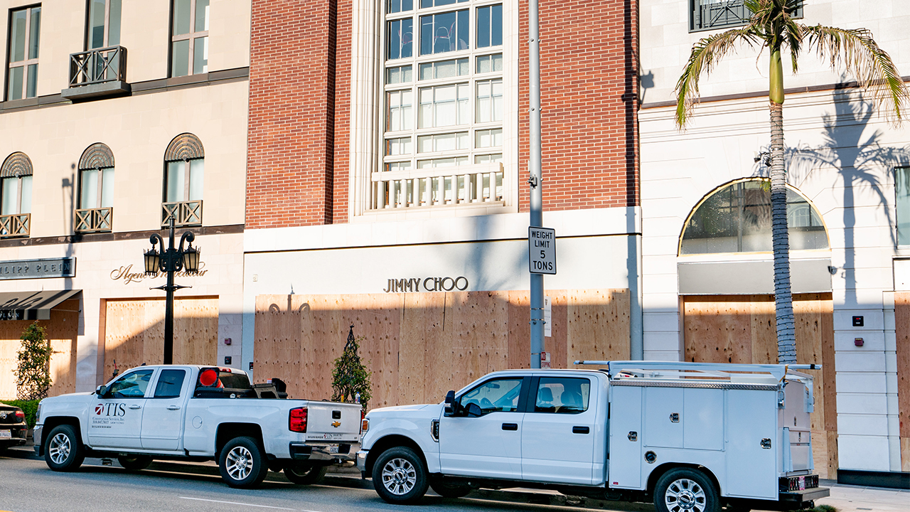 Jimmy Choo gets boarded up in Beverly Hills