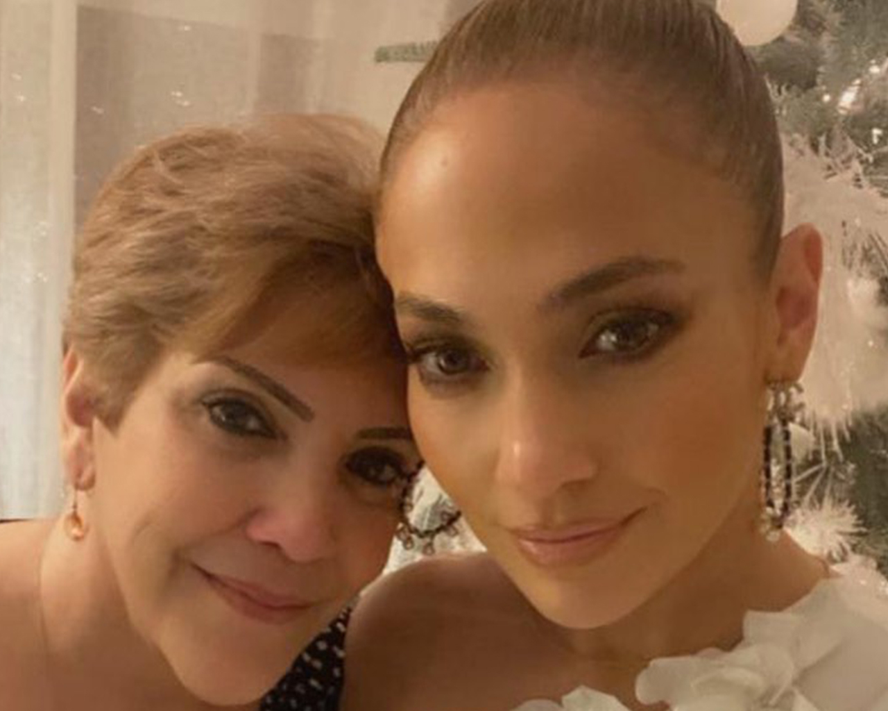 Jennifer Lopez and Mom