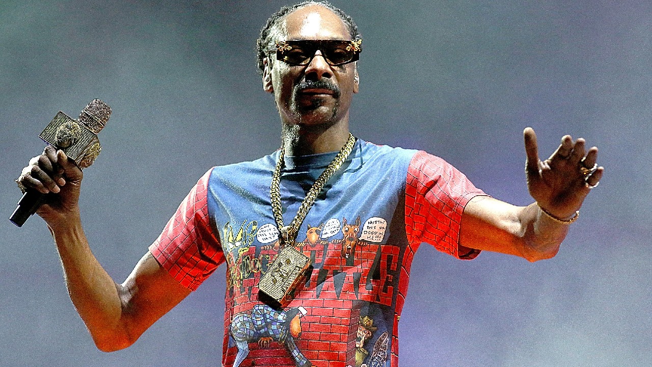 Snoop Dogg Thinks Pink With 19 Crimes Rosé Just In Time For Summer