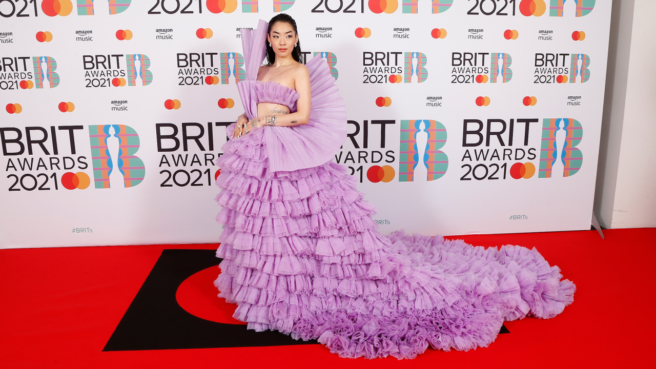 rina sawayama purple dress Vintage-Lover Rina Sawayama Wears Archive Balmain Couture At The Brits
