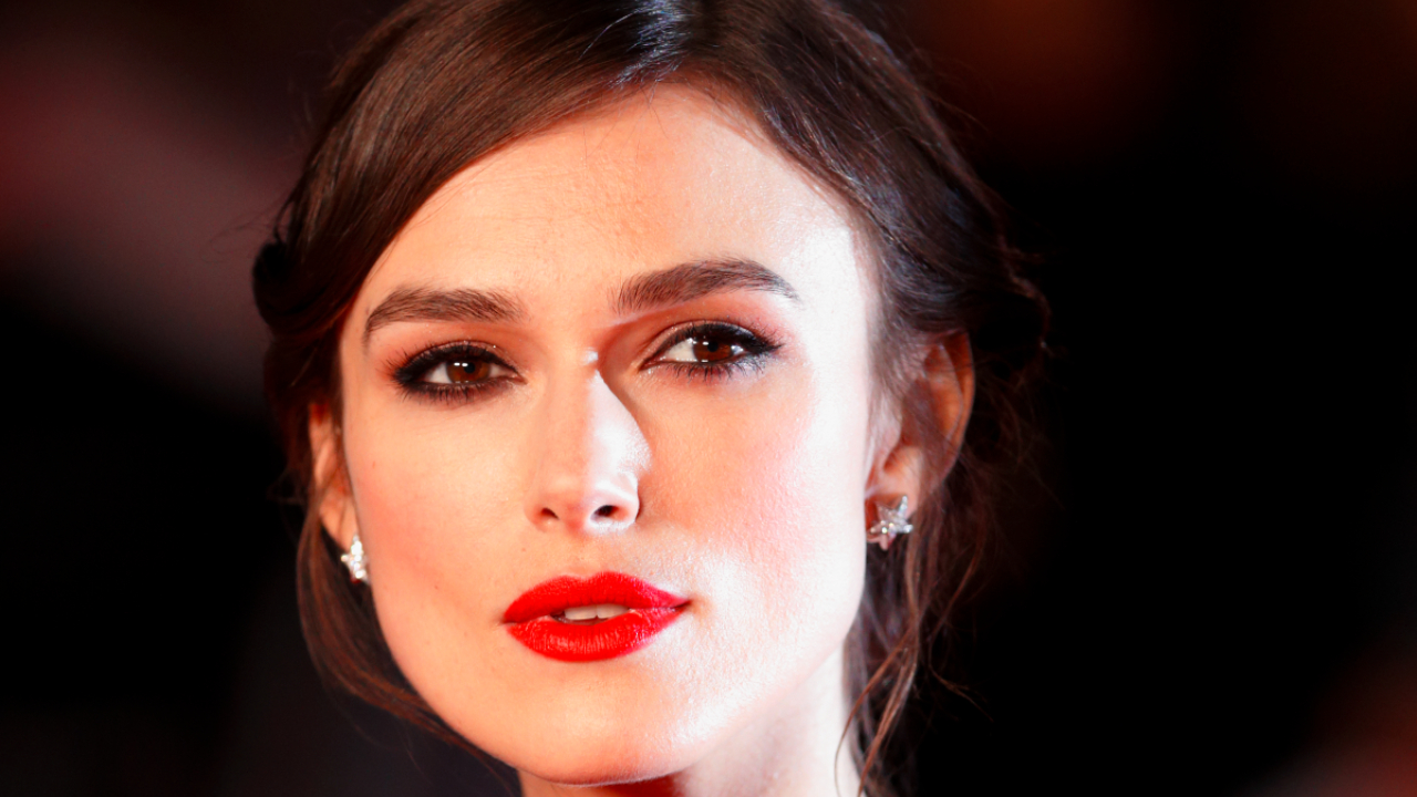 To buy or not to buy: ROUGE COCO lip color - AvenueSixty  Keira knightley  makeup, Keira knightley chanel, Keira knightley hair