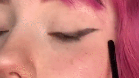 Puppy Eyeliner Is The TikTok Trend You Need To Try Immediately - Grazia