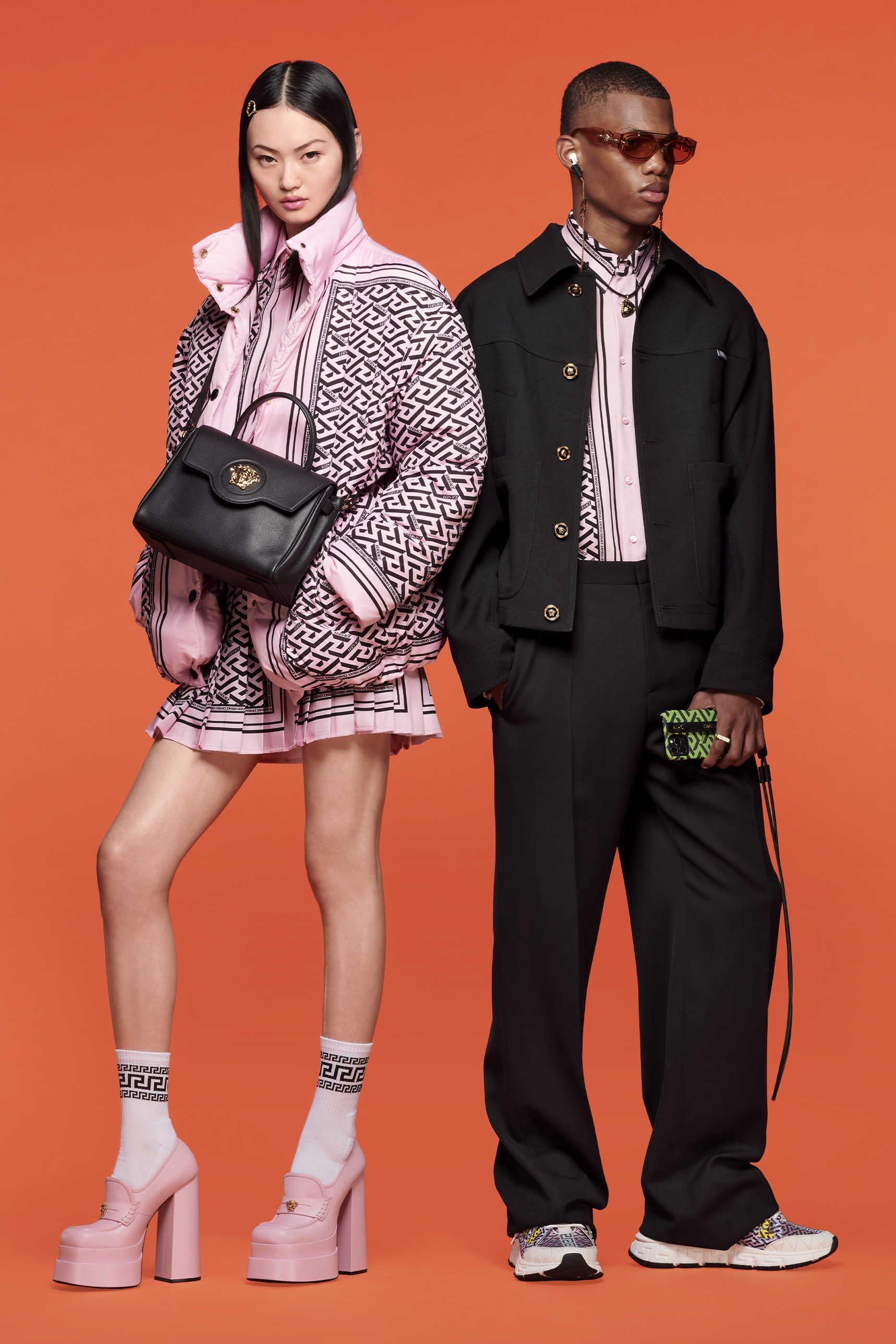 Versace S Resort 2022 Collection Explores The New Now Grazia Review Versace 2022 Collection