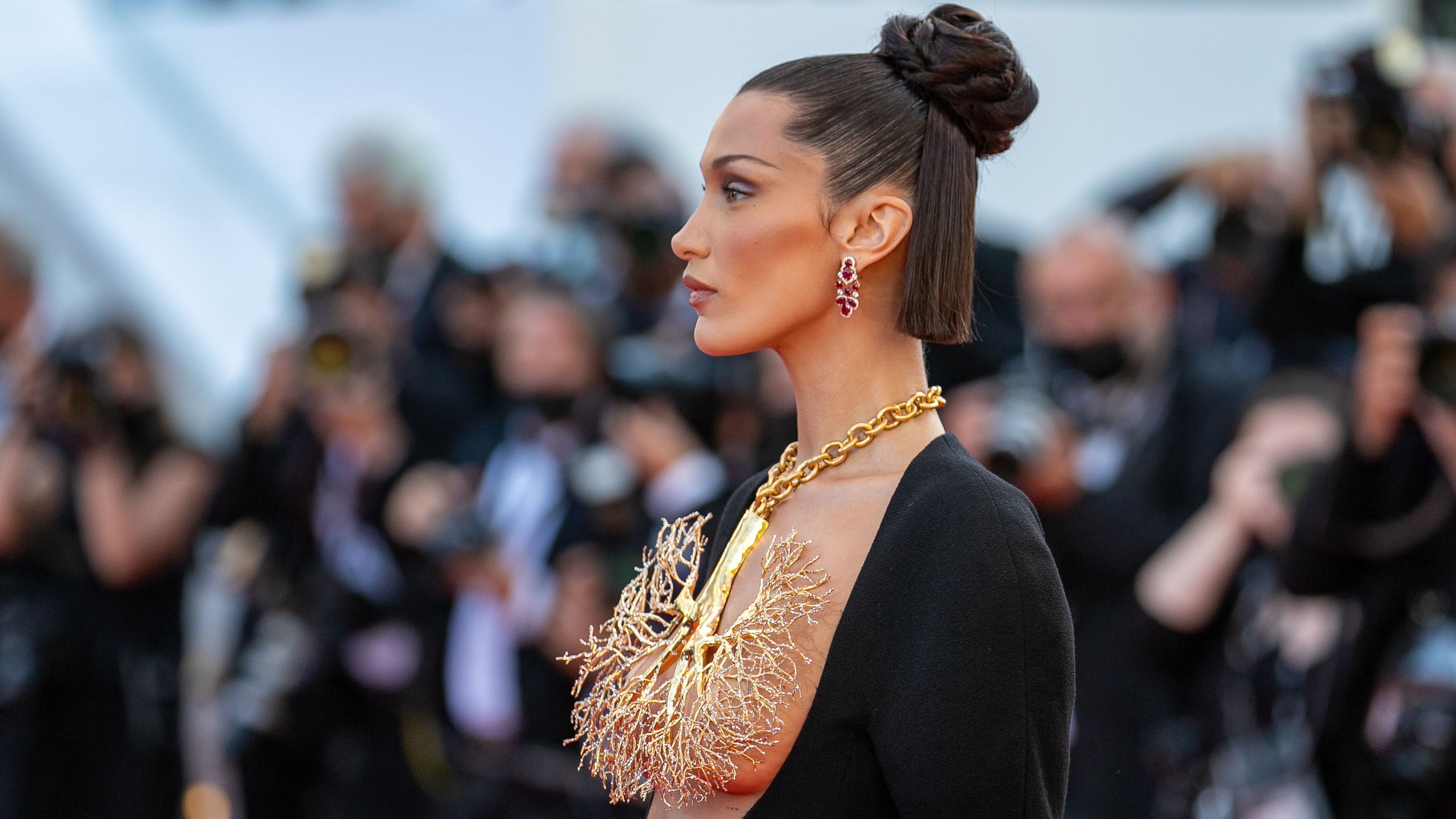 Bella Hadid Wears Stunning Schiaparelli Gown At Cannes Film Festival